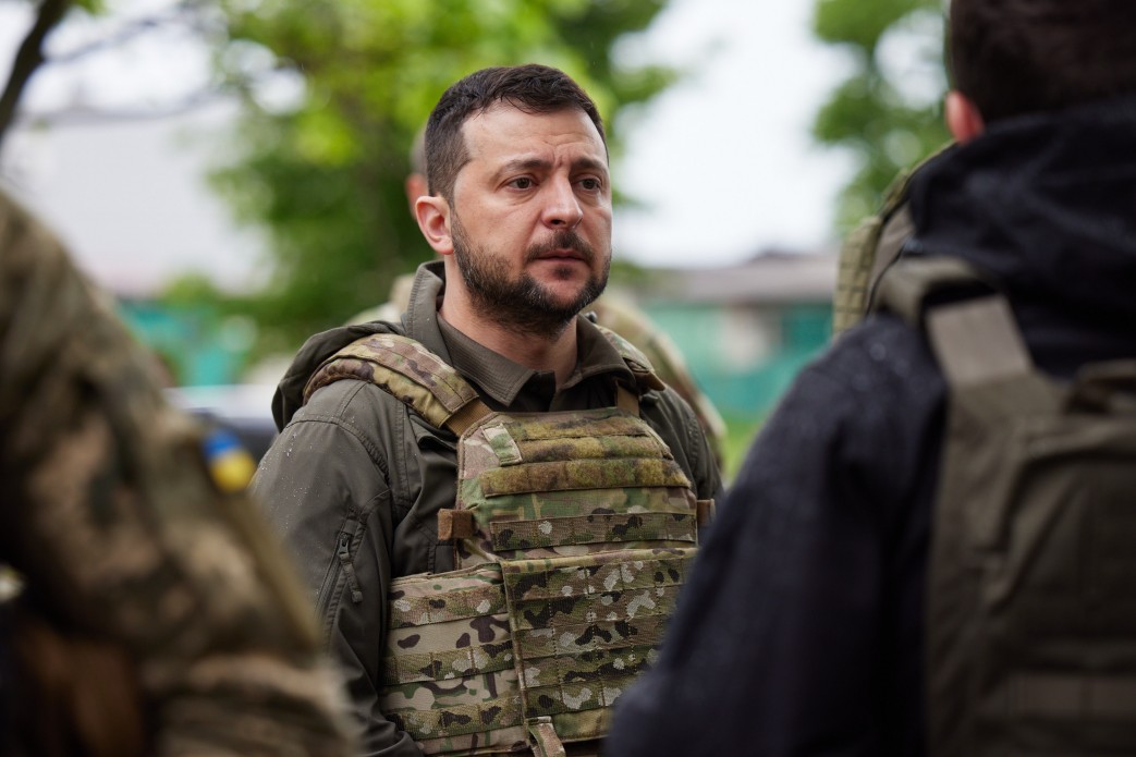 Володимир Зеленський провів нараду в Харкові та побував на Північній Салтівці (відео)
