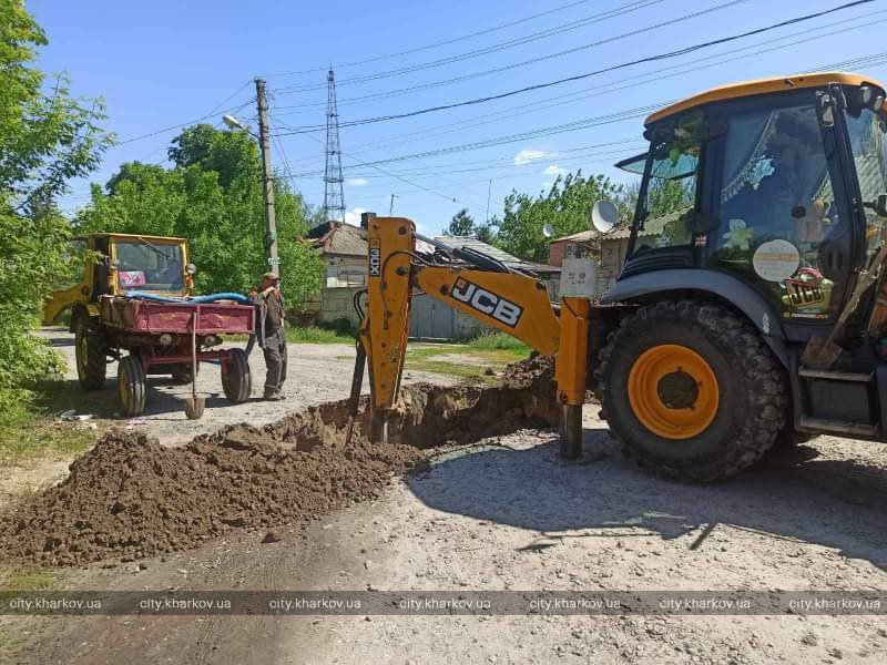 В Харькове оперативно ликвидируют повреждения на водоводах