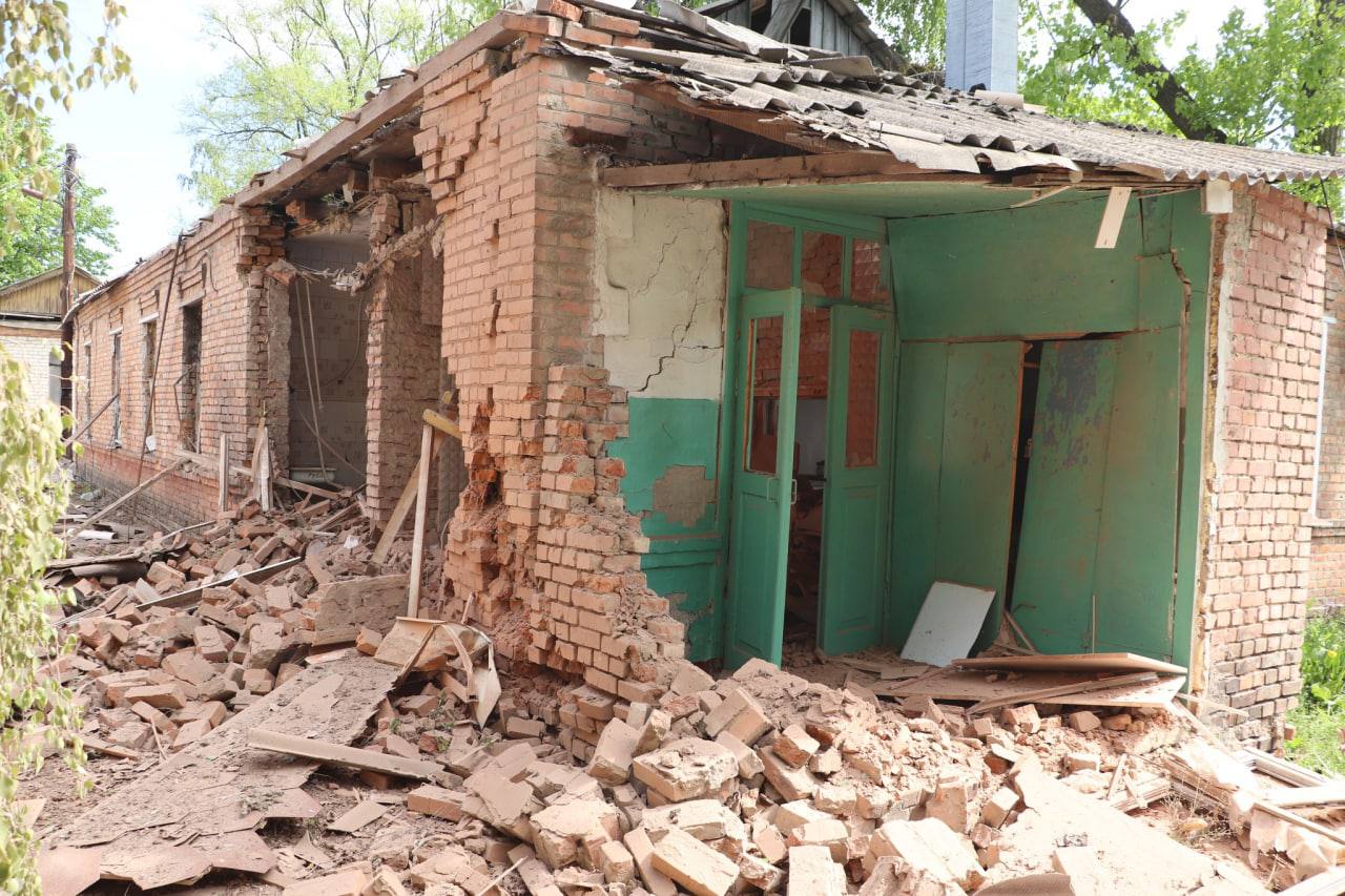 В течение суток в результате обстрелов Салтовки пострадали три человека