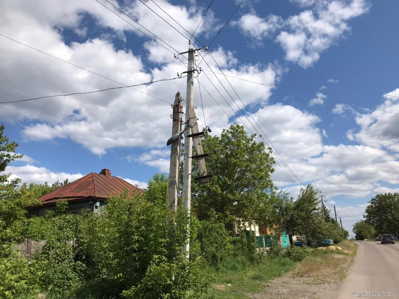 Через обстріли на Харківщині залишаються без світла близько 400 населених пунктів, майже 100 - без газу - голова ХОВА