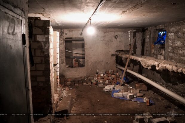 У Харкові впорядковують укриття у підвалах житлових будинків