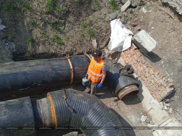 На Салтівці поступово відновлюють гаряче водопостачання