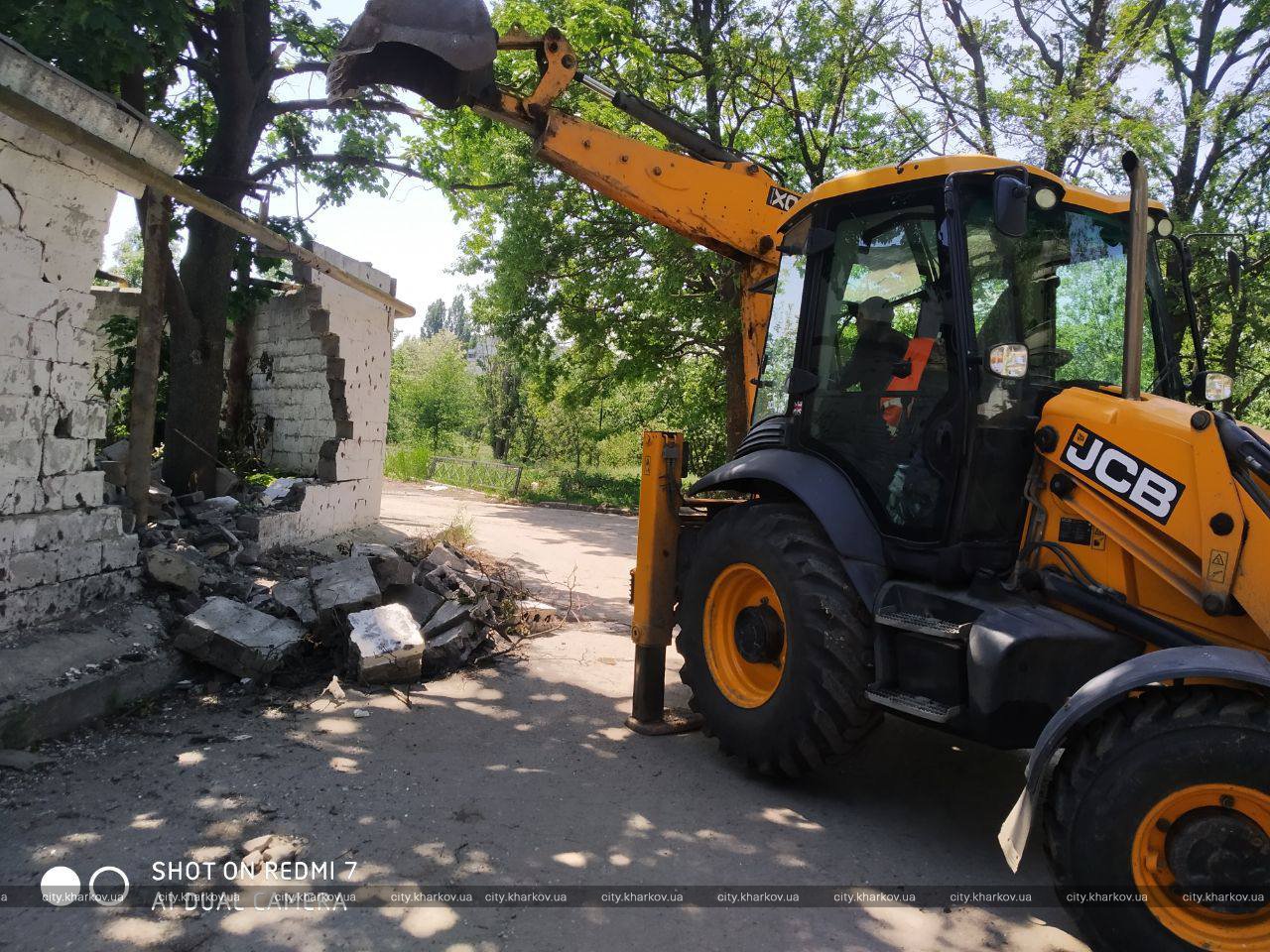 У Київському районі розбирають завали на котельні