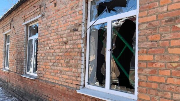 Дергачі на Харківщині обстріляли касетними бомбами: двоє поранених