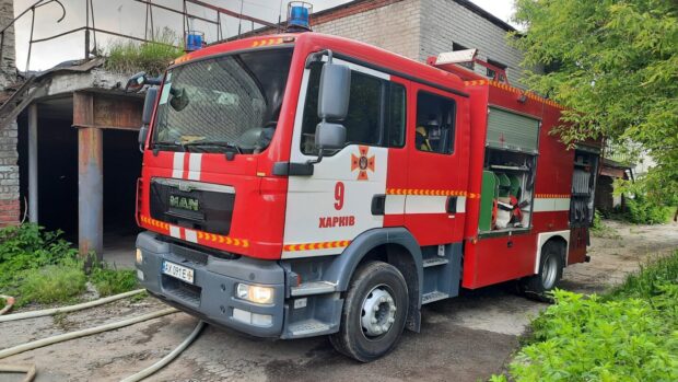 Харківські рятувальники ліквідували сім пожеж через обстріли