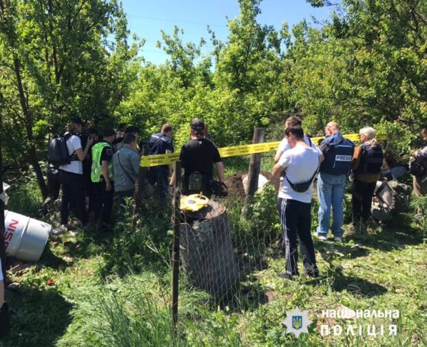 В селі на Харківщині знайшли поховання місцевої жительки, загиблої від обстрілів