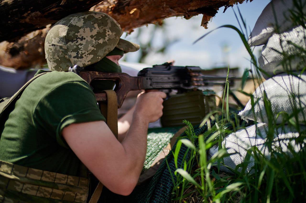 "За Харків билися усі: і військові, і цивільні. Підрозділи ЗСУ, Нацгвардія, поліція, просто добровольці", - командир 92-ї бригади Федосенко
