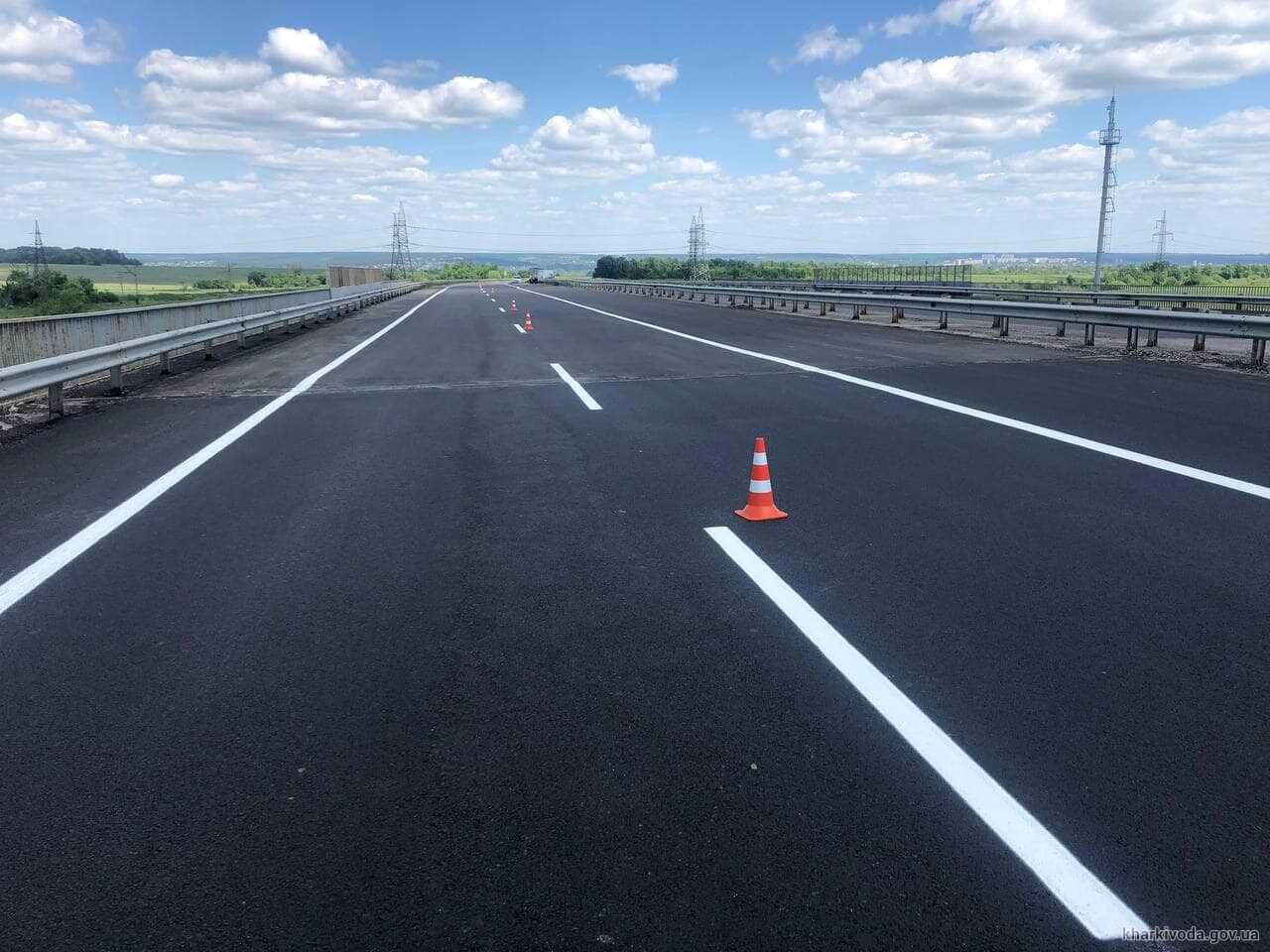 Дорожники забезпечують проїзд на шляху Харків-Красноград-Перещепине-Дніпро