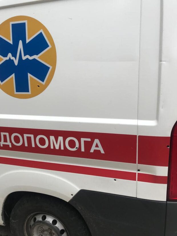 На Харківщині бригада швидкої потрапила під обстріл