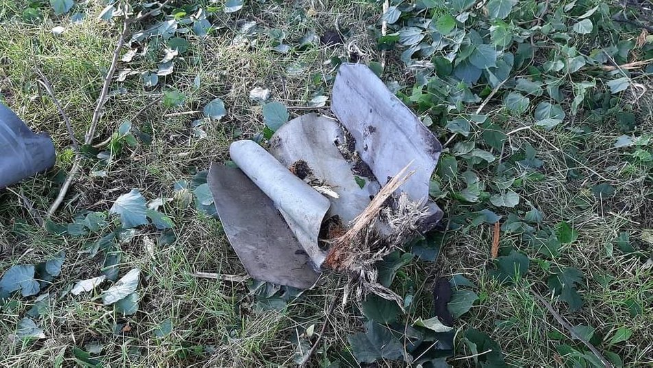 Окупанти скинули на Золочів Харківської області снаряди на парашутах
