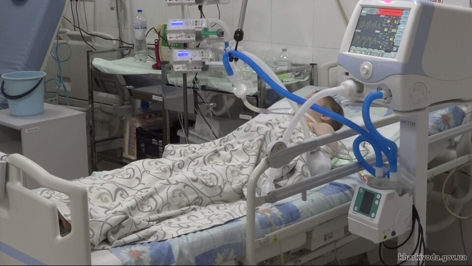 Медики надають допомогу постраждалим після ворожих обстрілів Харкова