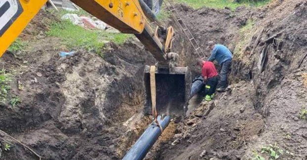 У Київському районі відновлюють пошкоджені водоводи