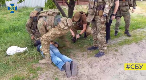 СБУ затримала російського агента, який «здавав» ворогу позиції українських військових на Харківщині