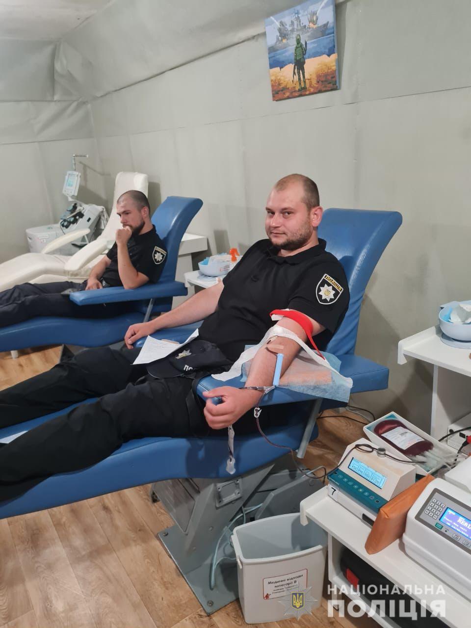 Поліцейські Харківщини стали донорами для військовослужбовців ЗСУ