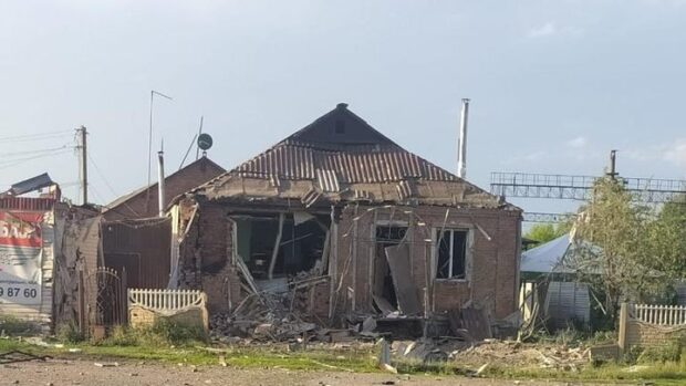 Окупанти вчергове обстріляли Золочів на Харківщині: одна людина загинула, п’ятеро — поранені