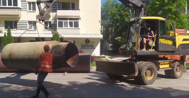 У Шевченківському районі перекладають магістральні тепломережі