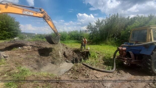 У Шевченківському районі відновлюють магістральні водоводи