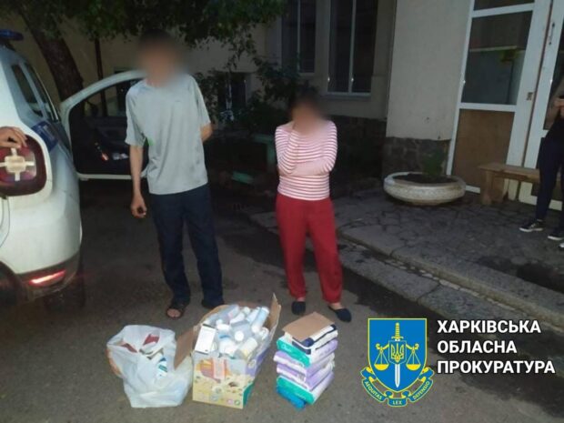 На Харківщині чоловік та жінка викрали гуманітарки на 15 тисяч гривень