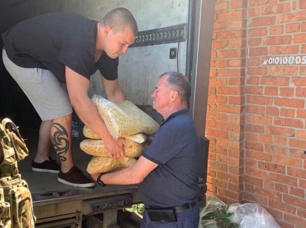 Близько 80 тонн гуманітарної допомоги передали жителям Харківського і Богодухівського районів