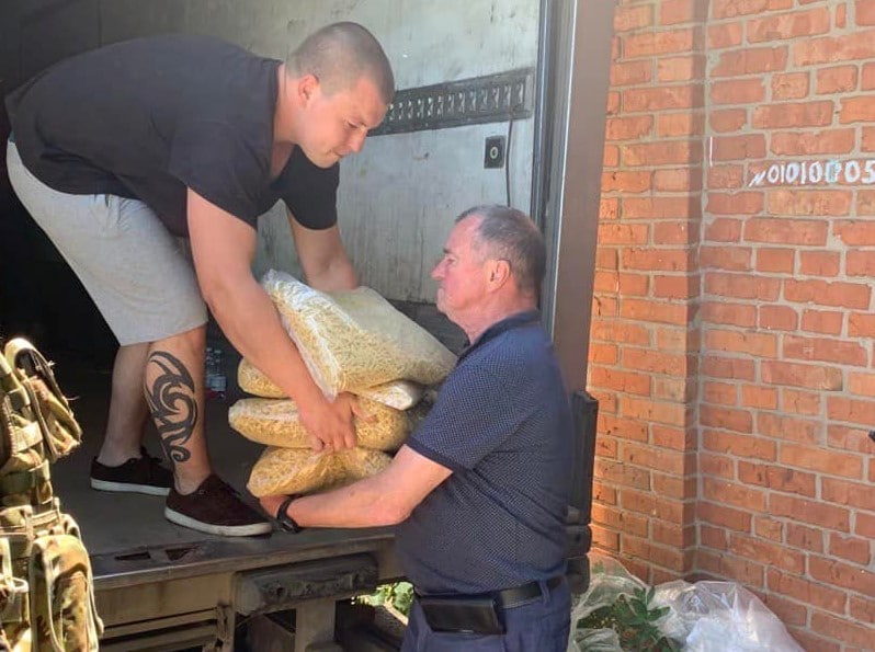 Близько 80 тонн гуманітарної допомоги передали жителям Харківського і Богодухівського районів