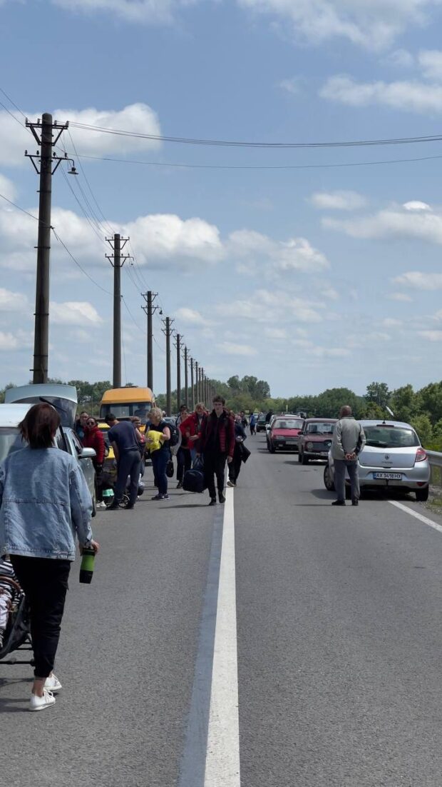 З Ізюмського та Куп'янського районів евакуювали 1,5 тис жителів