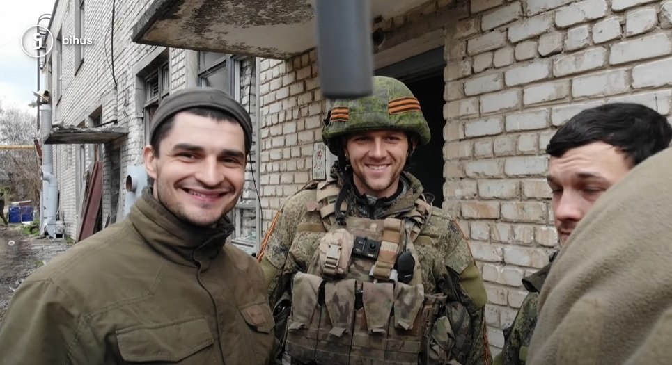 Журналісти-розслідувачі ідентифікували окупантів Ізюма, які зняли себе на дрон (відео)