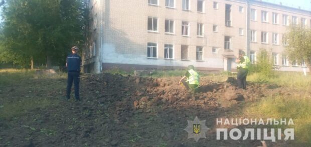 Окупанти вночі завдали два удари по школі у Харкові: слідчі відкрили кримінальне провадження