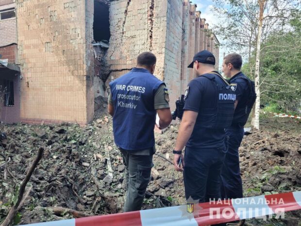 На Харківщини окупанти за добу пошкодили понад 20 будинків та інших споруд