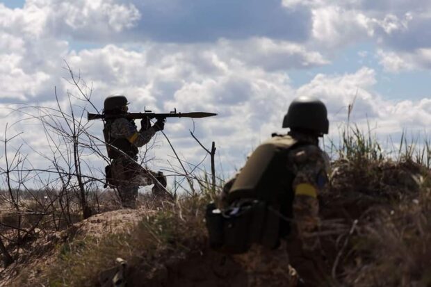 Окупанти із танків, ствольної та реактивної артилерії обстріляли низку населених пунктів на Харківщині - Генштаб ЗСУ