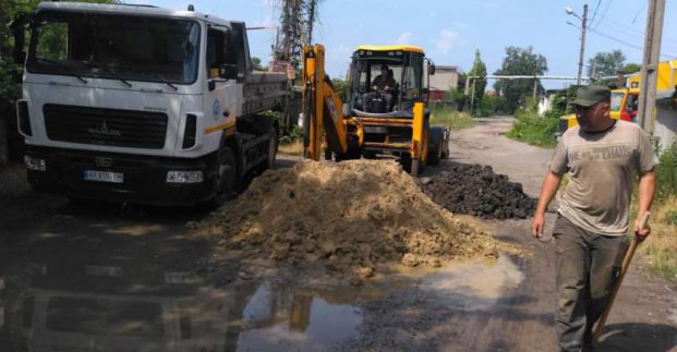 У Харкові щодня реконструюють пошкоджені водоводи