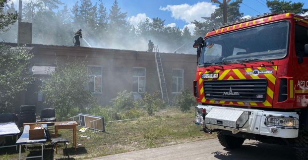 Внаслідок обстрілів у трьох районах Харківщини сталися пожежі