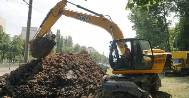 За тиждень бригади «Водоканалу» усунули на водоводах понад 70 аварій