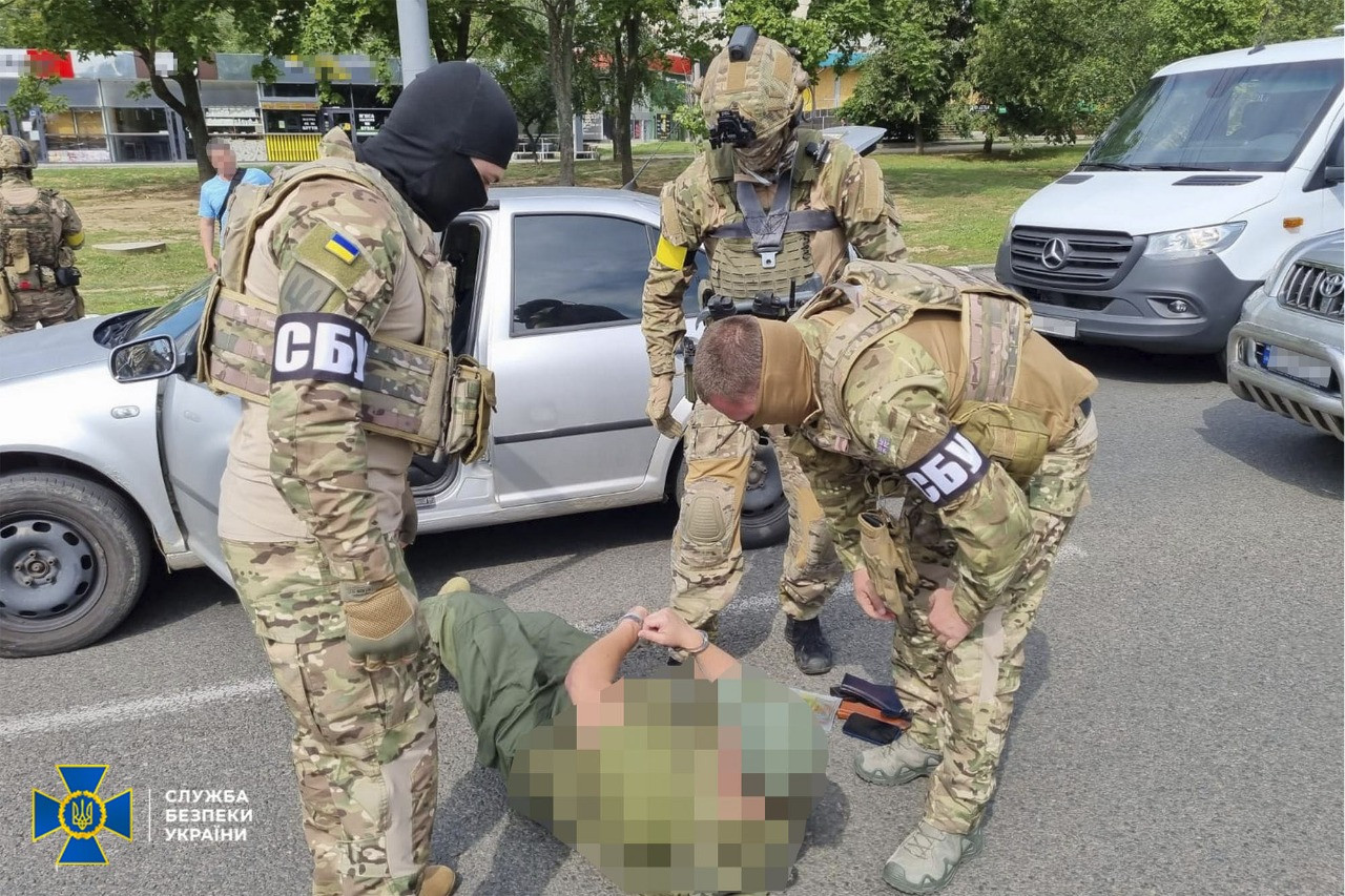 На Харківщині затримали організатора злочинного угруповання, який переховувався від слідства за розкрадання українських надр