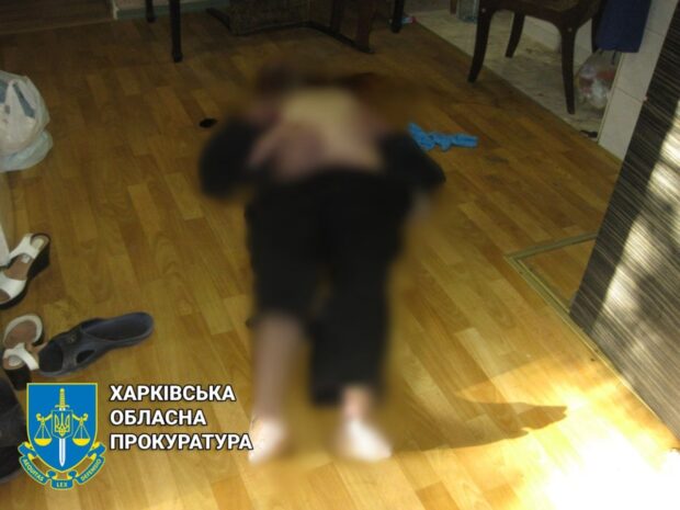 У Харкові жінка задушила дитячою пелюшкою власного чоловіка
