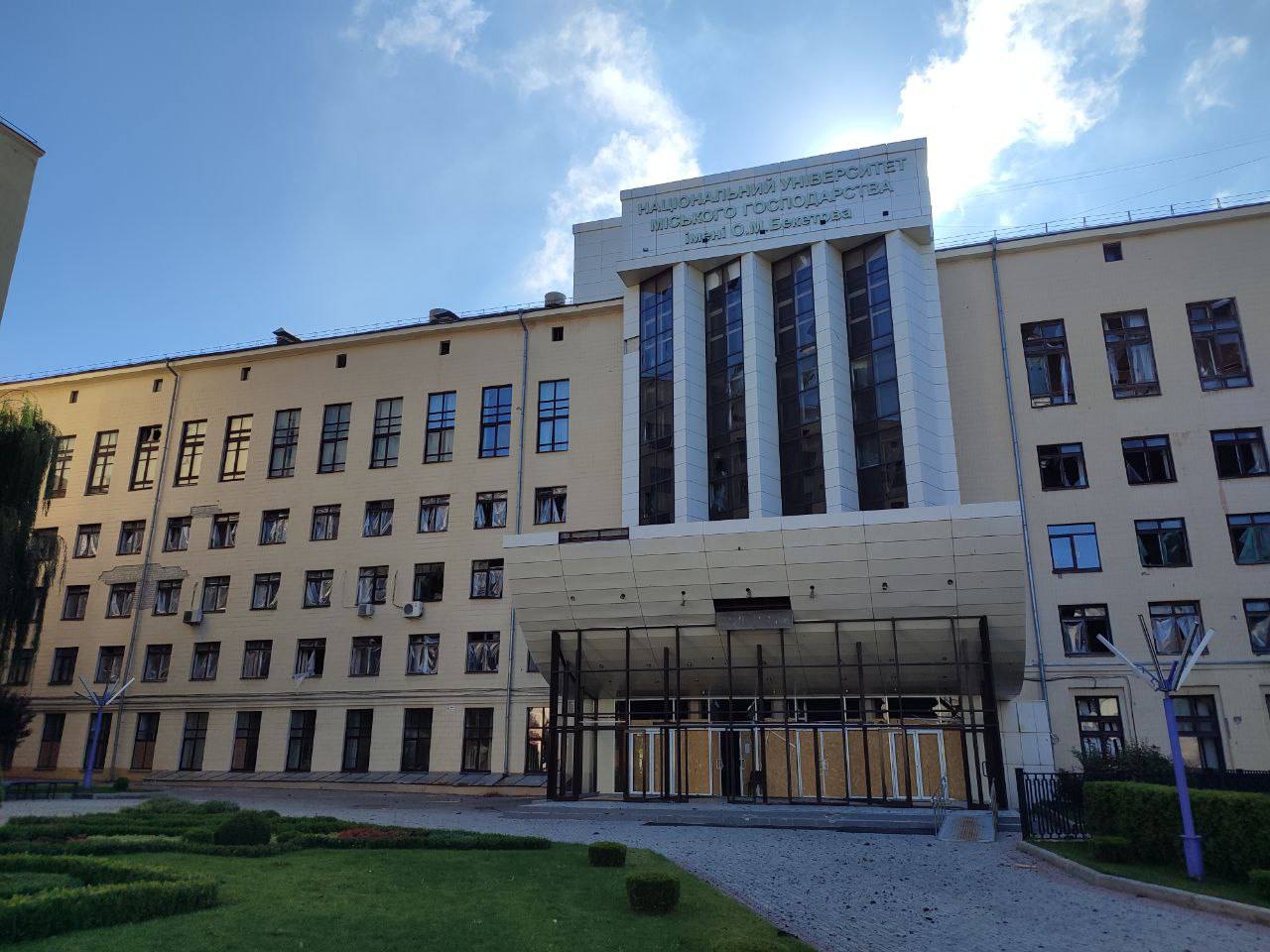 Окупанти зранку обстріляли Основ'янський района Харкова, є постраждалі - Синєгубов