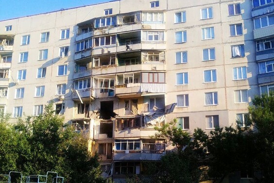Окупанти вночі завдали ракетних ударів по двох районах Харкова, зранку обстріляли Чугуїв