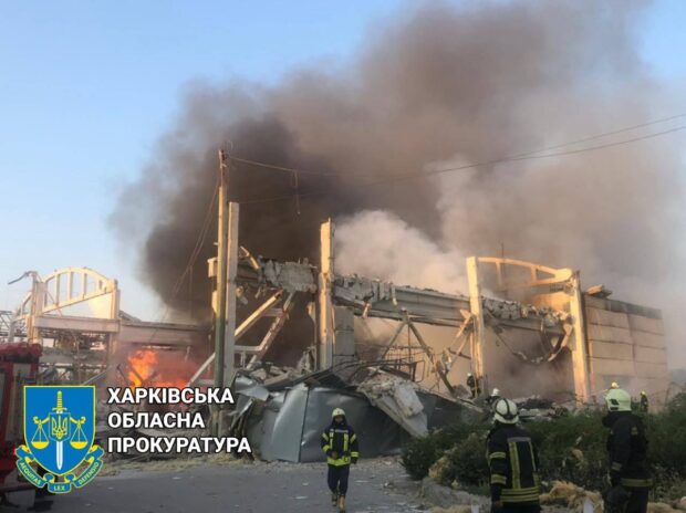 Зранку окупанти завдали ракетного удару по трьом районам Харкова: загинула жінка