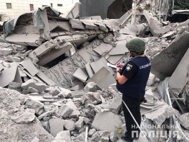 Вночі окупанти вдарили ракетами по мирним мешканцям Харківщини: слідчі продовжують фіксувати злочини російських військових