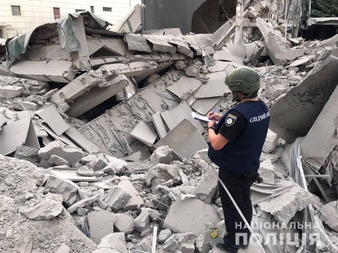 Вночі окупанти вдарили ракетами по мирним мешканцям Харківщини: слідчі продовжують фіксувати злочини російських військових