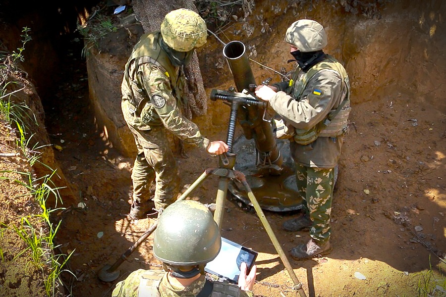 Нацгвардійці-мінометники розповіли подробиці операції з визволення населеного пункту на Харківщині