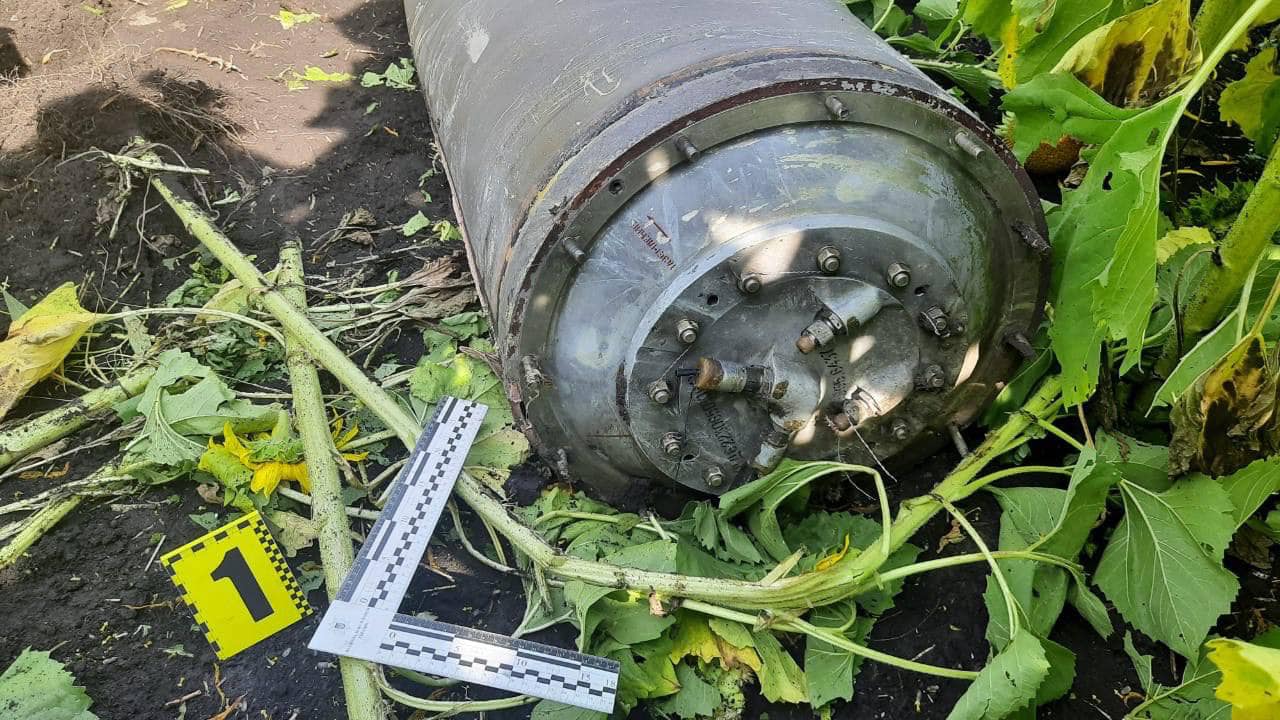 На Харківщині протиповітряна оборона збила, ймовірно, ракету "С-300" — поліція