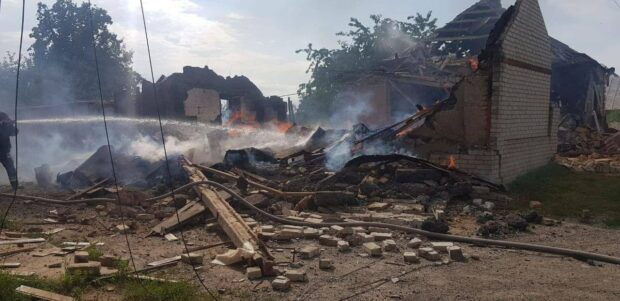 Харківські рятувальники ліквідували п’ять пожеж через обстріли