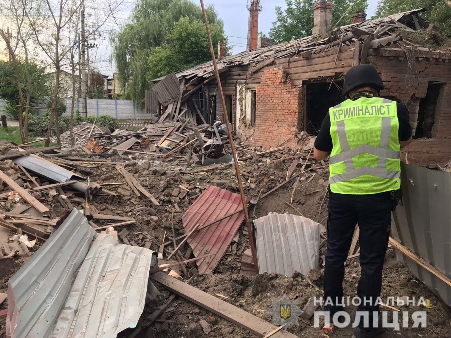 Поліція фіксує наслідки ворожих обстрілів Харкова та населених пунктів області