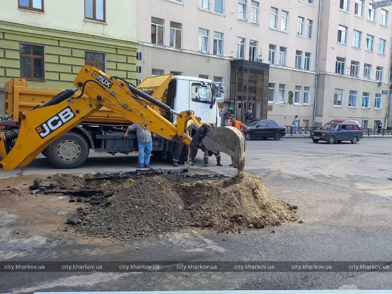 У Харкові ліквідували одинадцять аварій на водоводах
