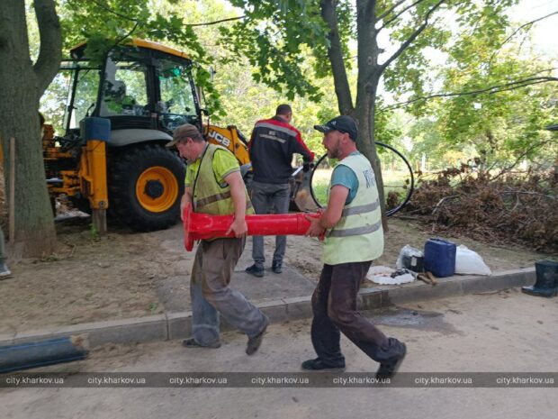 На Північній Салтівці відновлюють подачу води