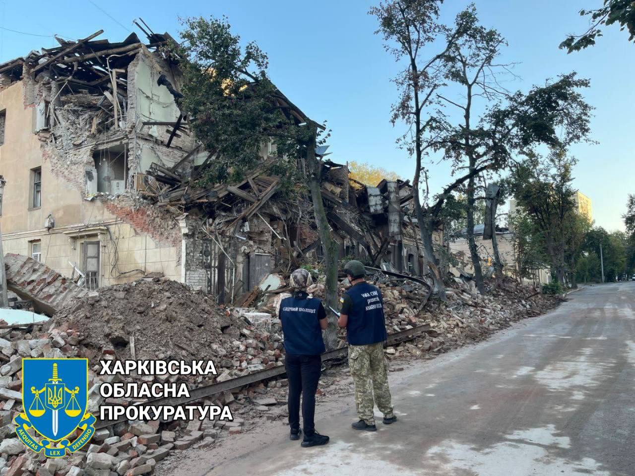 Окупанти обстріляли Київський район Харкова: поранено мирного мешканця