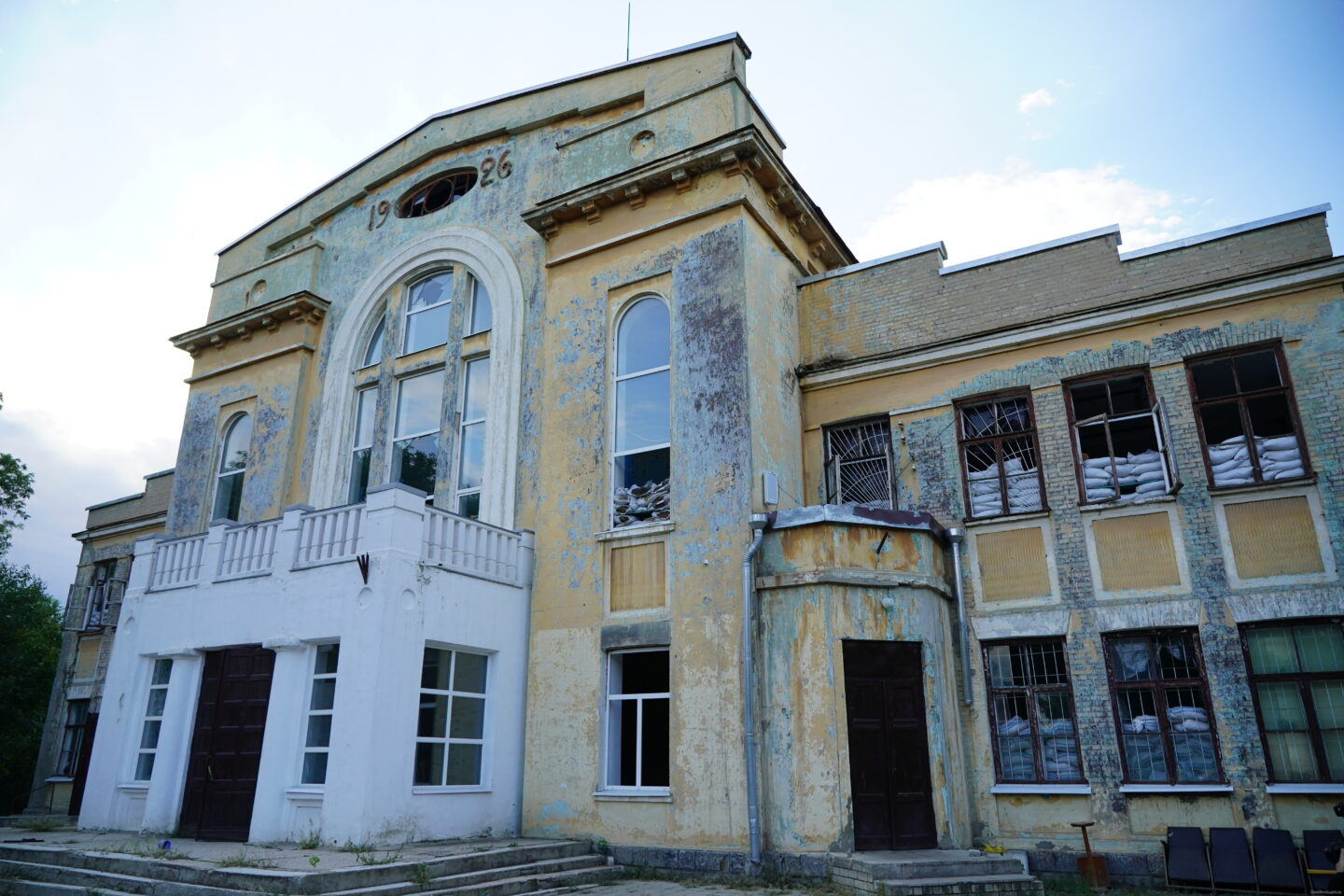 Більшість закладів культури Балаклії та Ізюму постраждали від російських обстрілів і мародерства