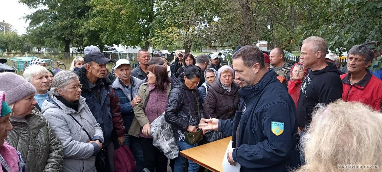 Жителі деокупованих територій почали отримувати пенсії в пересувних відділеннях "Укрпошти"