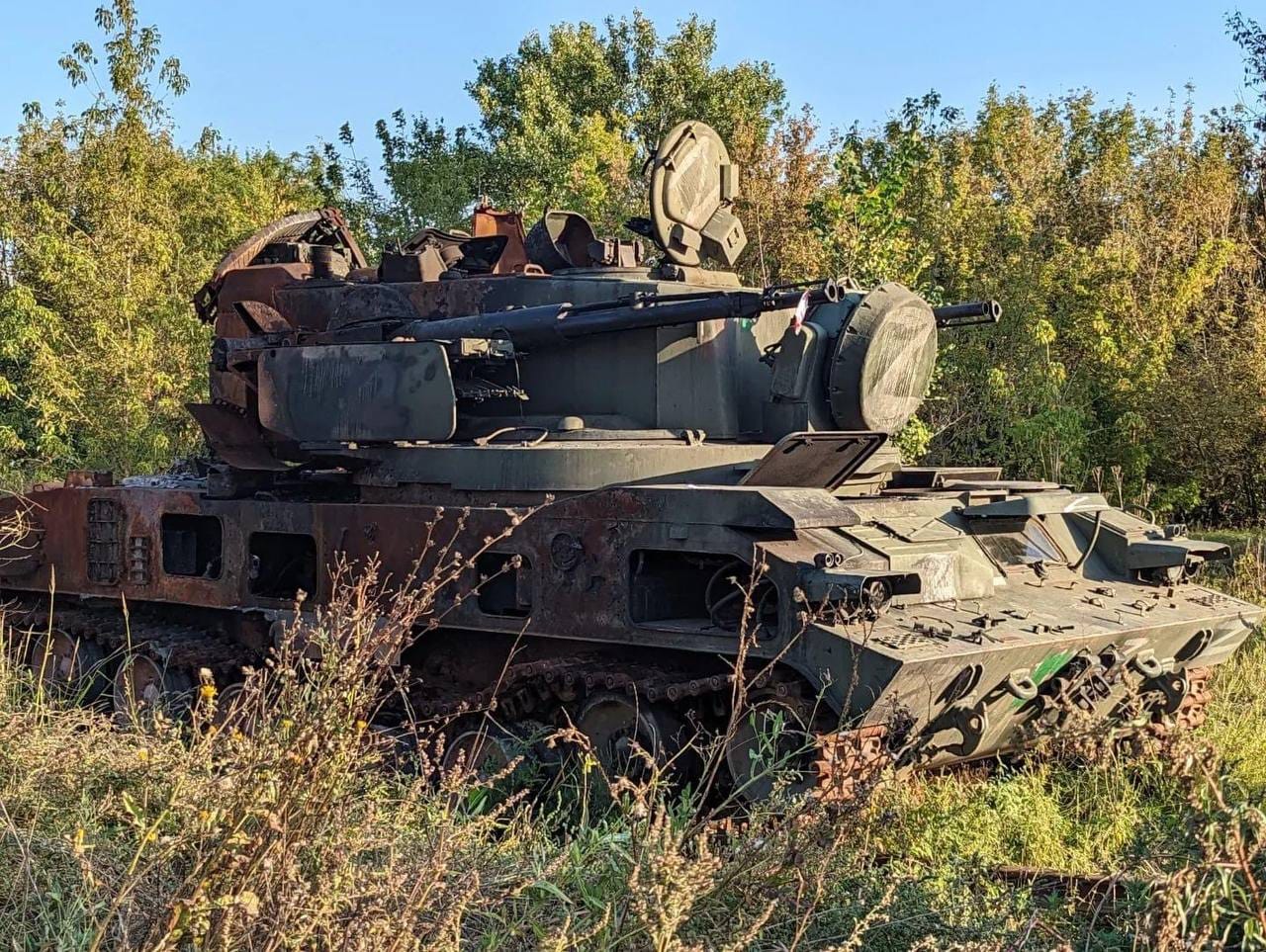 Окупанти з танків, мінометів та артилерії обстріляли низку населених пунктів на Харківщині - Генштаб ЗСУ