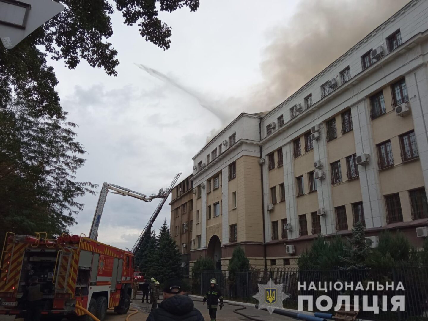 Окупанти знову вдарили по центру Харкова: поліція документує наслідки обстрілу